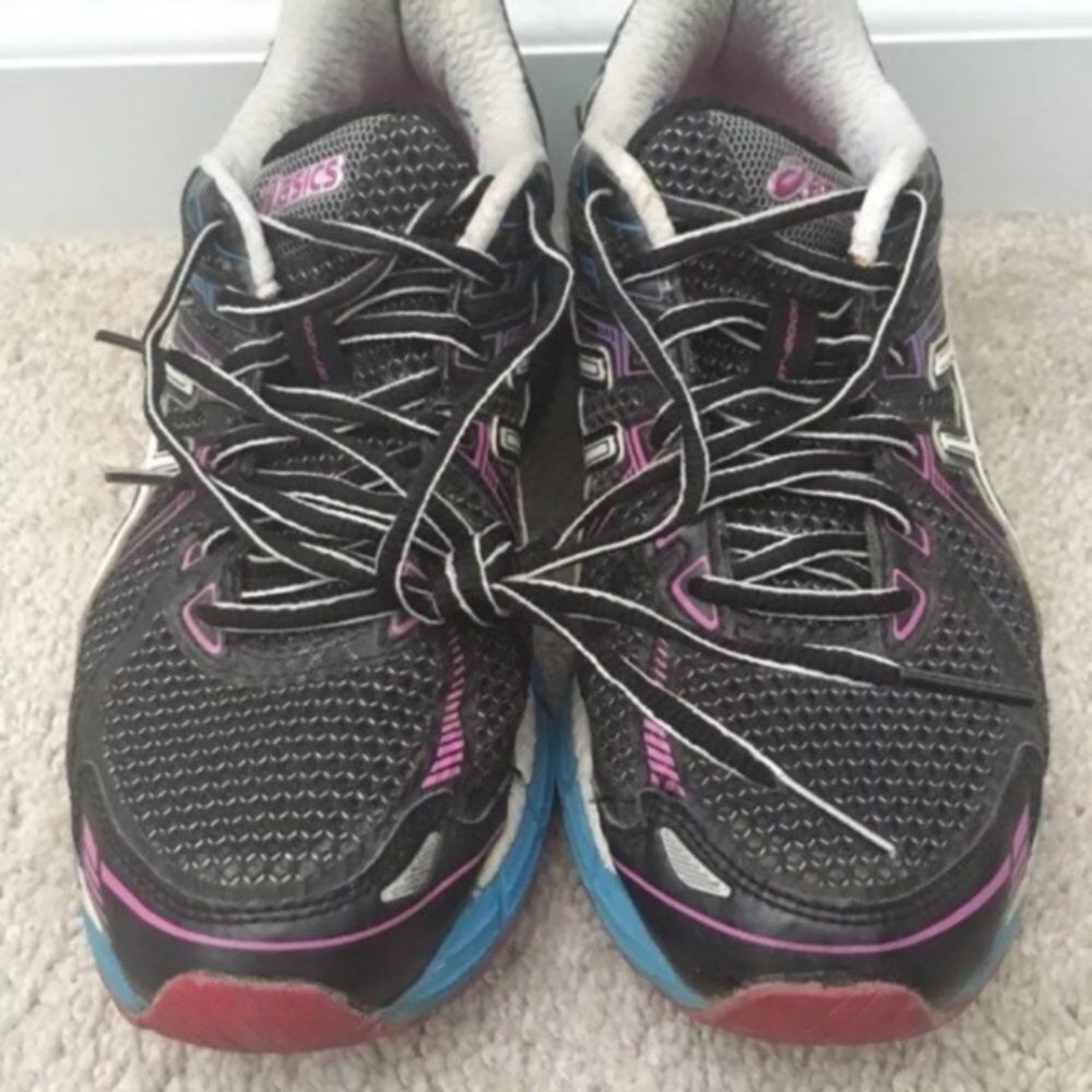 ASICS women’s athletic shoes size 7